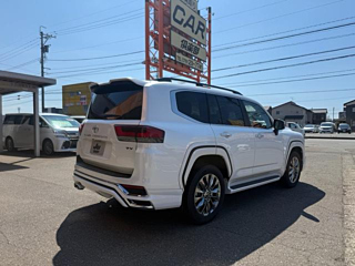 Toyota Land cruiser image 5