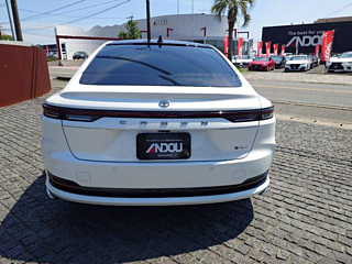 Toyota Crown image 6