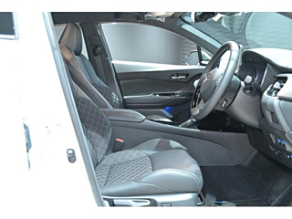 Toyota C HR image 12