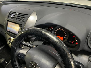 Toyota RAV4 image 13