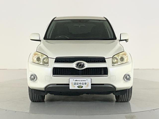 Toyota RAV4 image 3