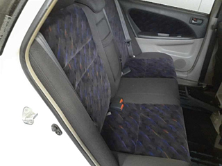 Toyota Caldina image 10
