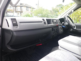 Toyota Hiace image 5