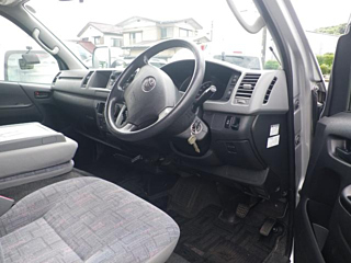 Toyota Hiace image 4