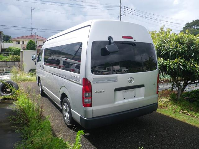 Toyota Hiace image 3