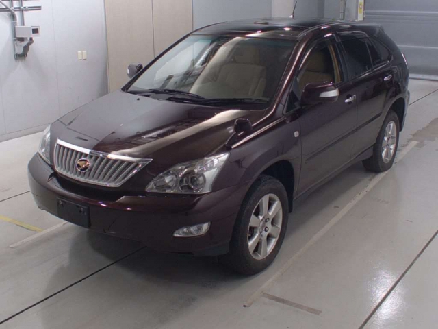 Toyota Harrier image 9