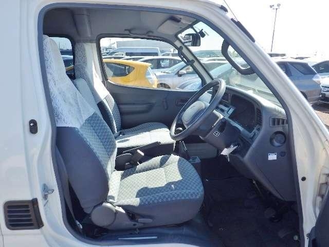 Toyota Hiace image 4