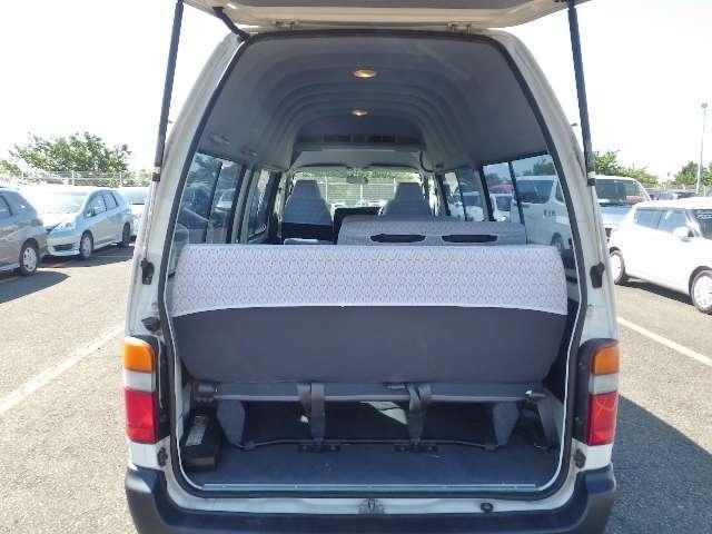 Toyota Hiace image 9