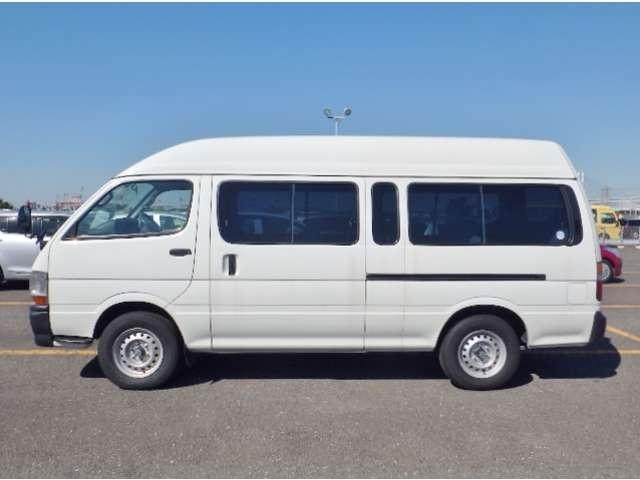 Toyota Hiace image 14