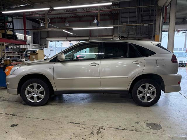 TOYOTA HARRIER image 11